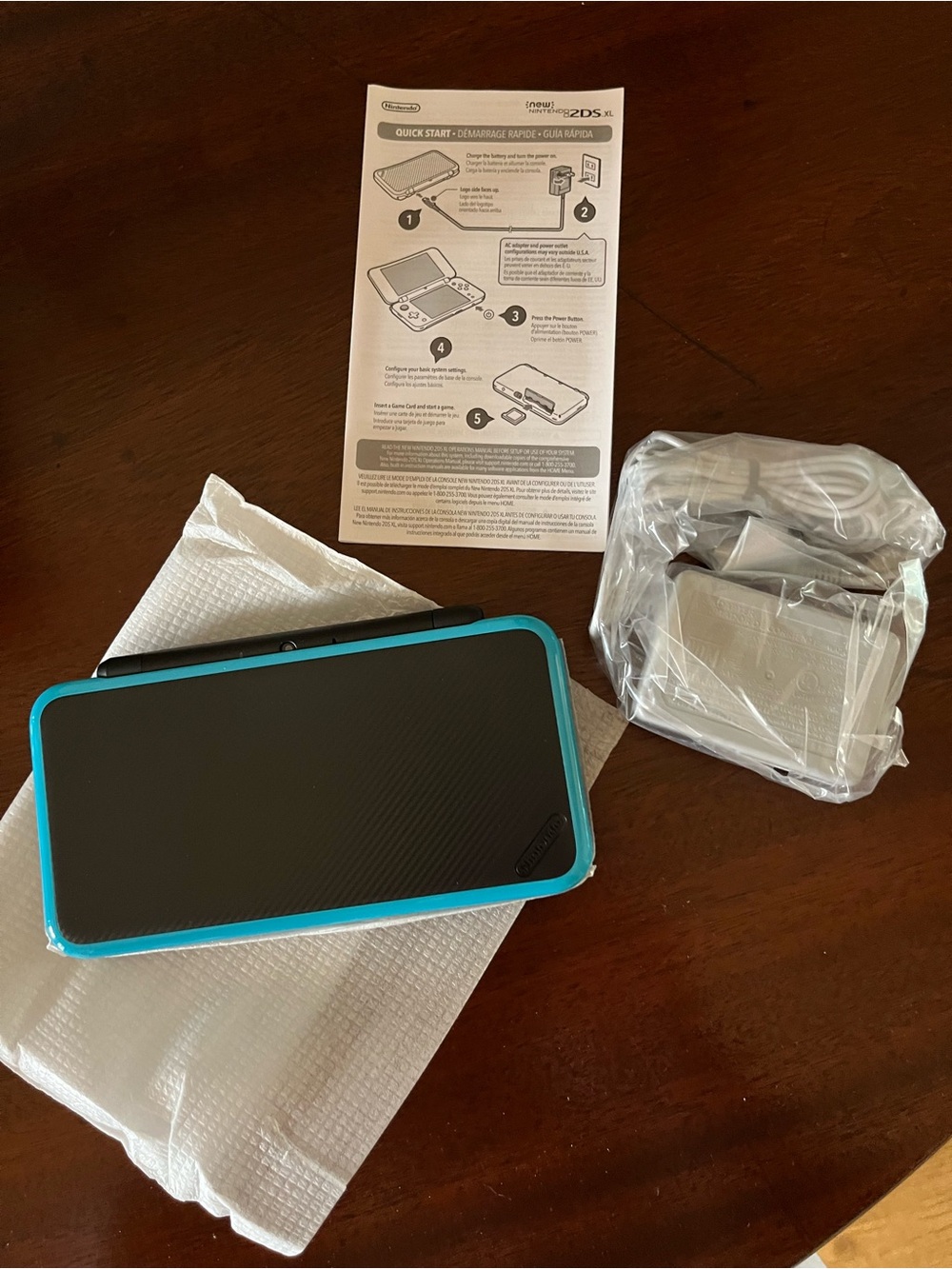 Nintendo New 2DS XL Black with Turquoise Accents - Mario Kart 7 Included - Picture 6 of 6